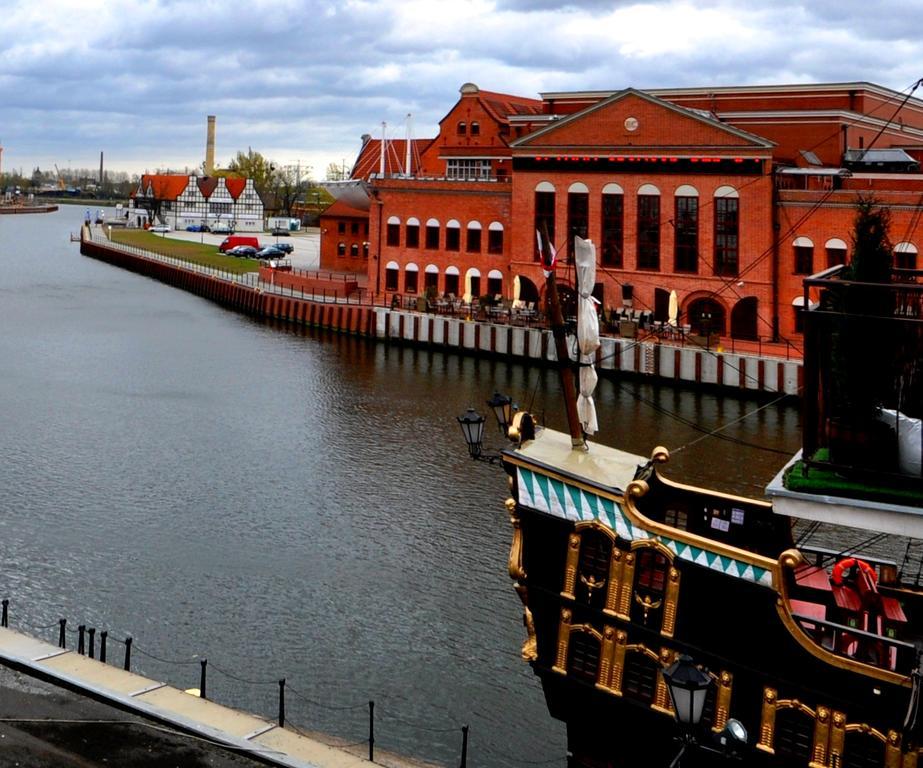 Gdansk Old Town River View 외부 사진